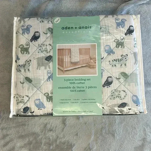 aden + anais Blue and White 3-Piece Crib Set - Picture 4 of 9